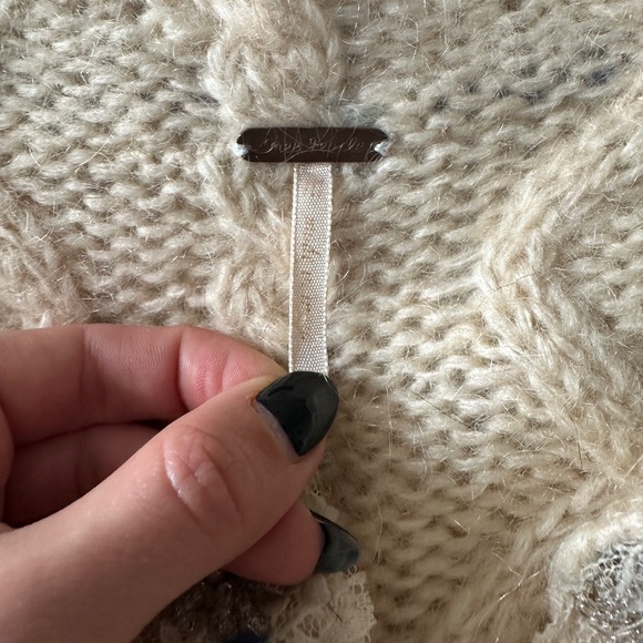 Embroidered wool cropped cardigan - Picture 7 of 7